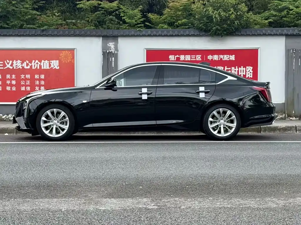 Cadillac Cadillac CT5 2024 28T Luxury Pro 2024 - thumbnail 3