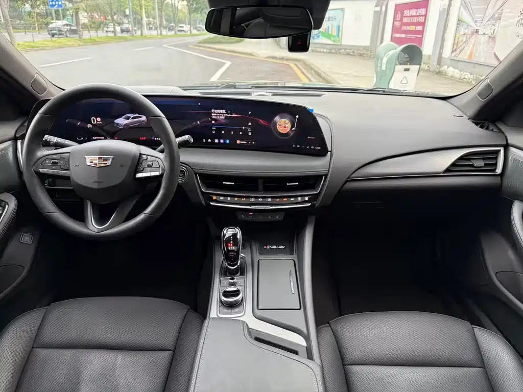 Cadillac Cadillac CT5 2024 28T Luxury Pro 2024 - thumbnail 5