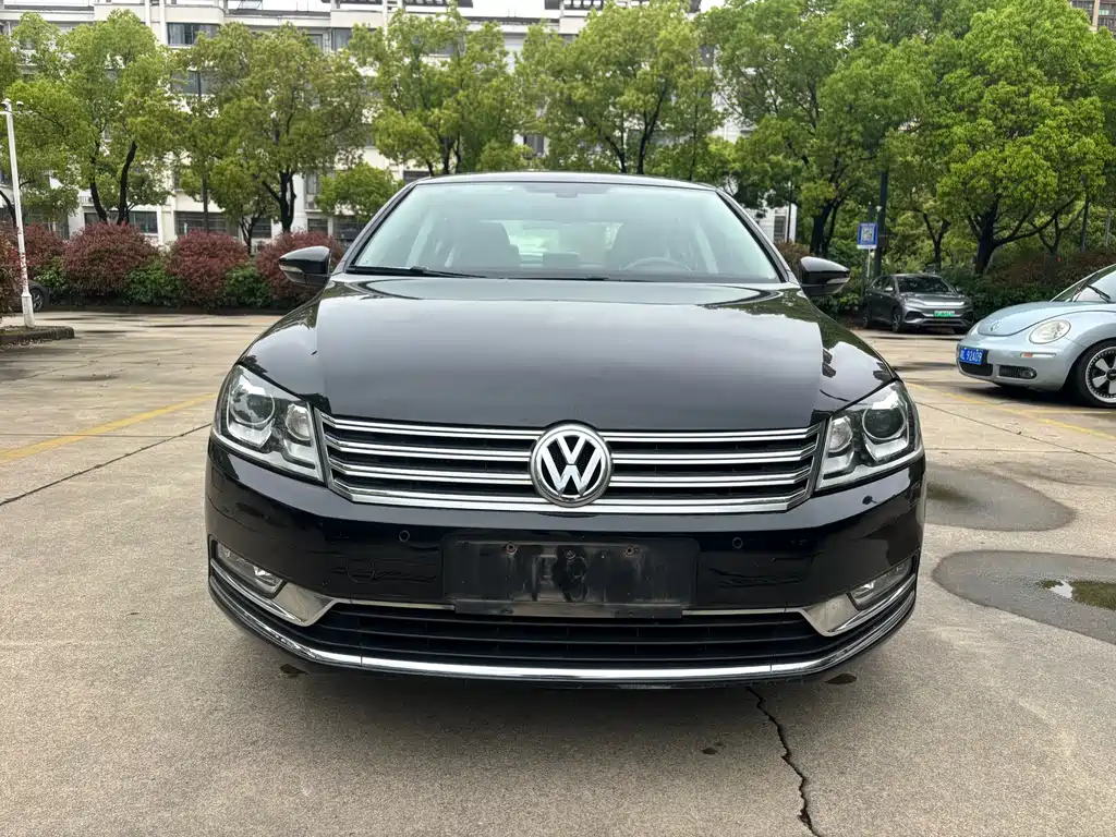 Volkswagen Magotan 2015 Facelift 1.8TSI Prestige 2015 - thumbnail 2