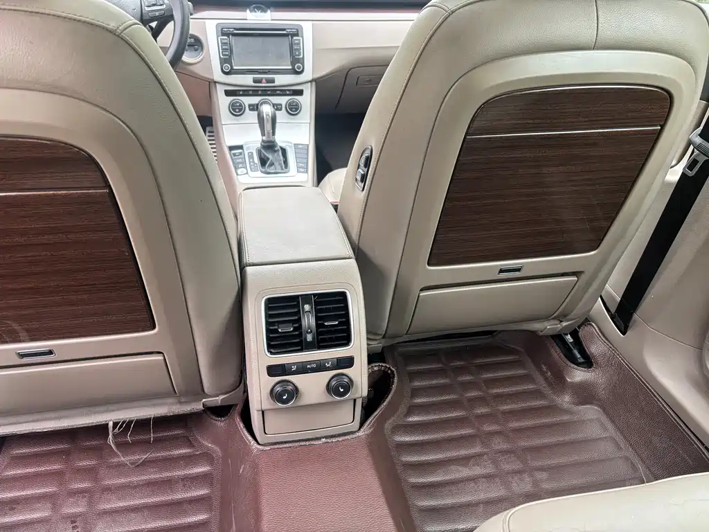 Volkswagen Magotan 2015 Facelift 1.8TSI Prestige 2015 - thumbnail 14
