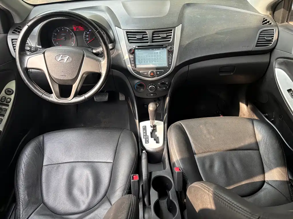 Hyundai Hyundai Reina 2014 1.4L Automatic GLX 2014 - thumbnail 11