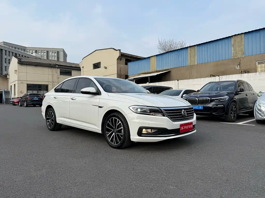 Volkswagen Lavida 2022 280TSI DSG Luxury Edition 2022 - thumbnail 3