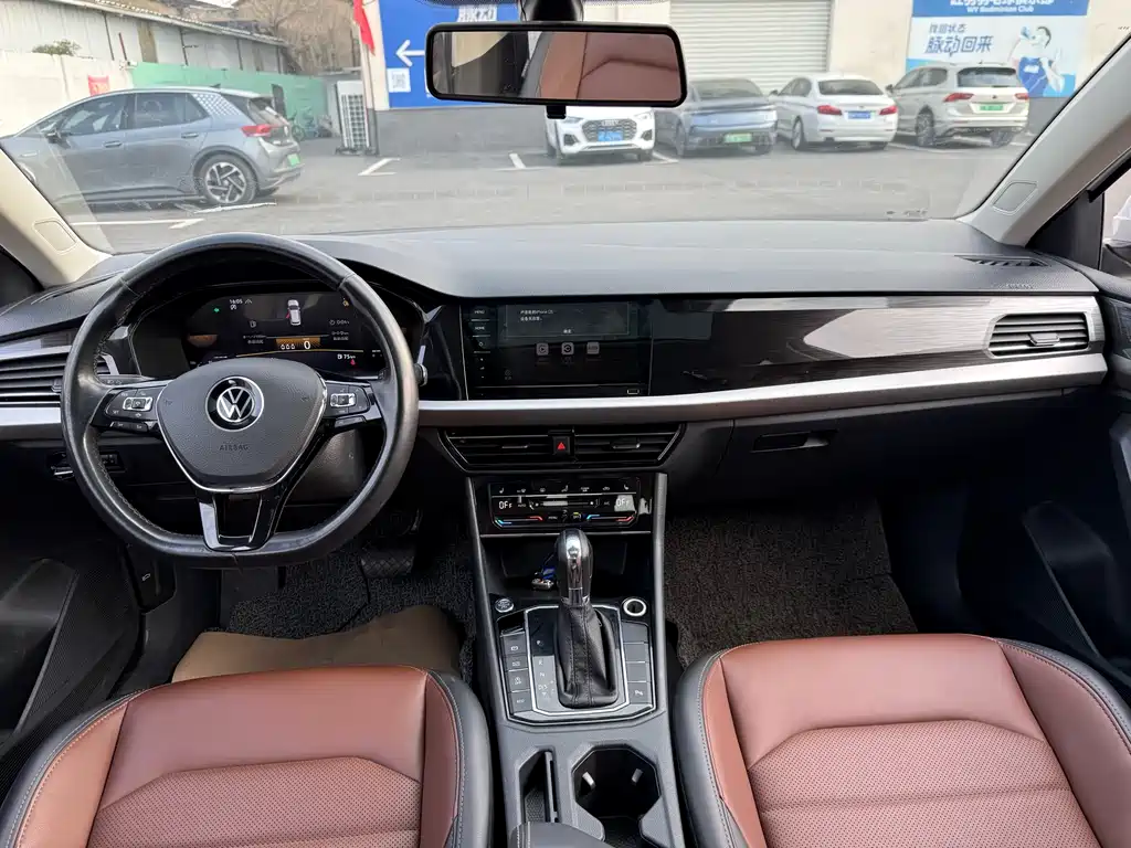 Volkswagen Lavida 2022 280TSI DSG Luxury Edition 2022 - thumbnail 5