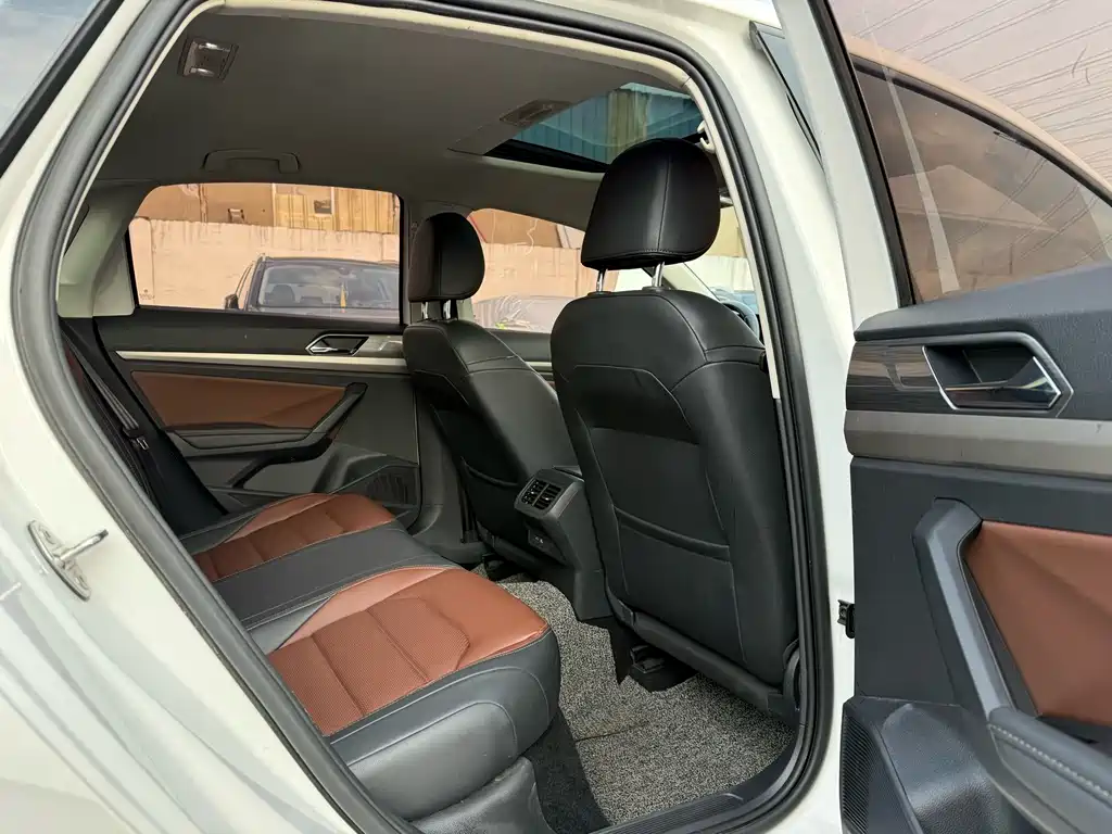 Volkswagen Lavida 2022 280TSI DSG Luxury Edition 2022 - thumbnail 9