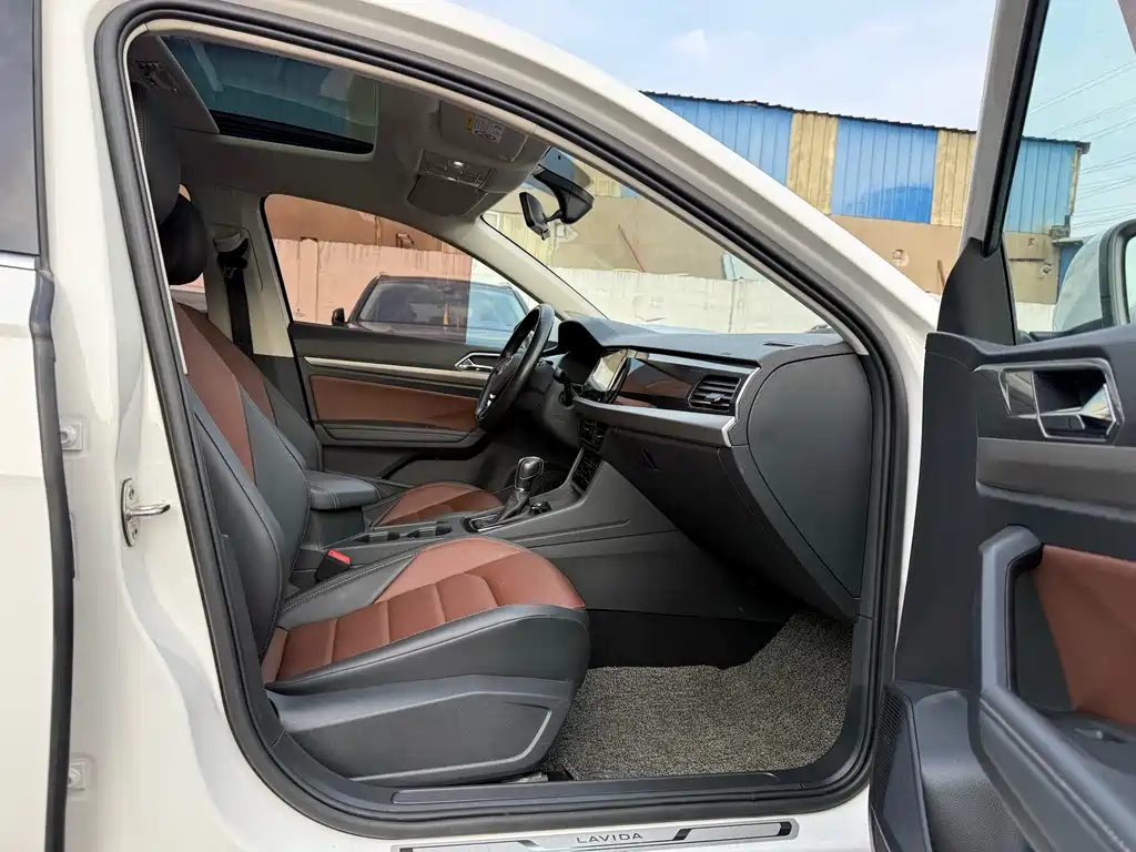 Volkswagen Lavida 2022 280TSI DSG Luxury Edition 2022 - thumbnail 21