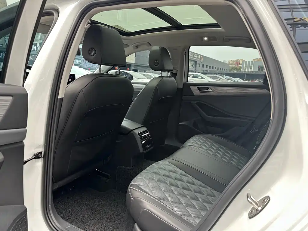 Volkswagen Volkswagen Sagitar 2024 300TSI DSG Beyond Edition 2025 - thumbnail 10