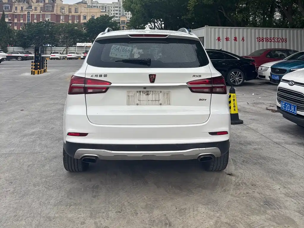 Roewe Roewe RX5 2019 20T FWD Automatic 4G Connected Platinum Edition 2019 - thumbnail 4