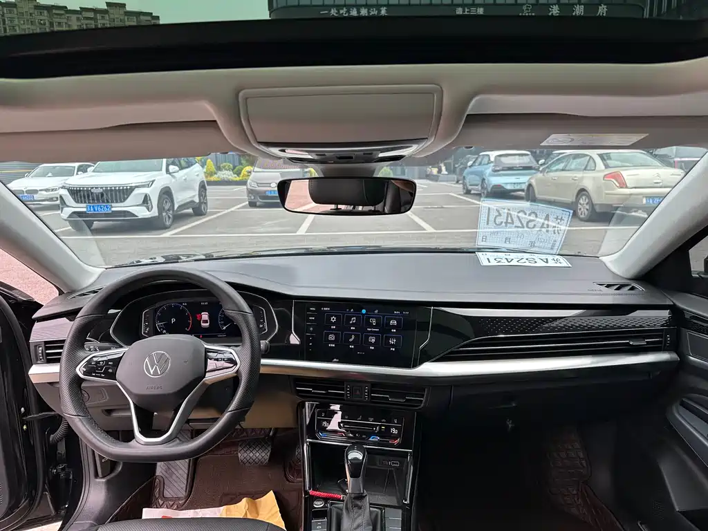 Volkswagen Passat 2023 330TSI Starlight Luxury Edition 2022 - thumbnail 12