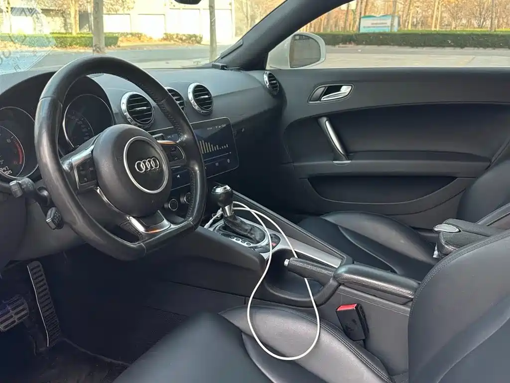 Audi Audi TT 2011 TT Coupe 2.0 TFSI 2011 - thumbnail 4
