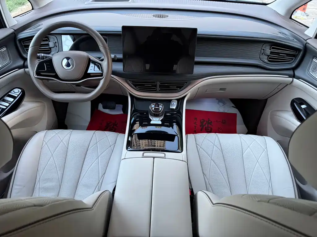 Denza Denza D9 2022 DM-i 970 AWD Prestige Edition 2024 - thumbnail 5
