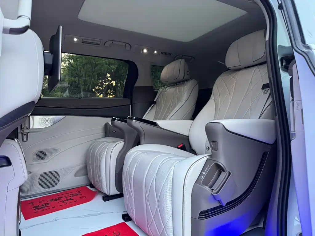 Denza Denza D9 2022 DM-i 970 AWD Prestige Edition 2024 - thumbnail 6