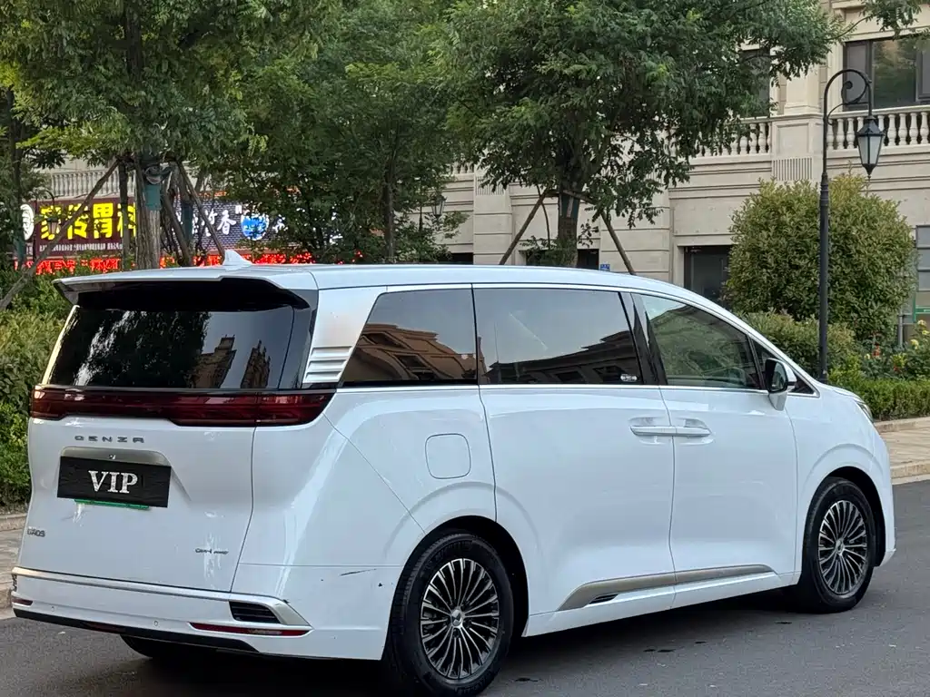 Denza Denza D9 2022 DM-i 970 AWD Prestige Edition 2024 - thumbnail 9