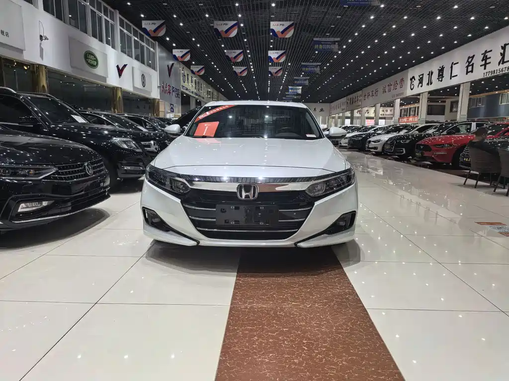 Honda Accord 2022 260TURBO Luxury Edition 2023 - thumbnail 2