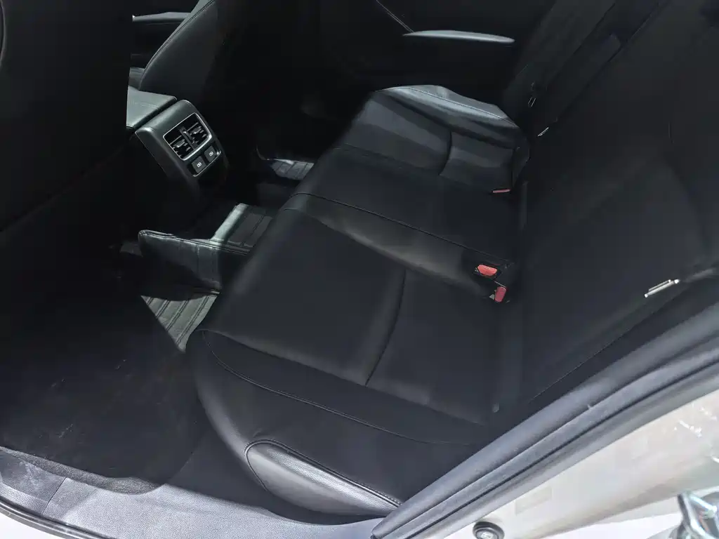 Honda Accord 2022 260TURBO Luxury Edition 2023 - thumbnail 6