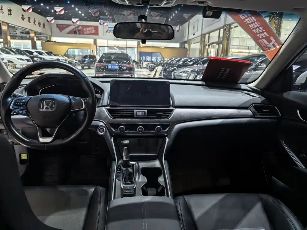 Honda Accord 2022 260TURBO Luxury Edition 2023 - thumbnail 7