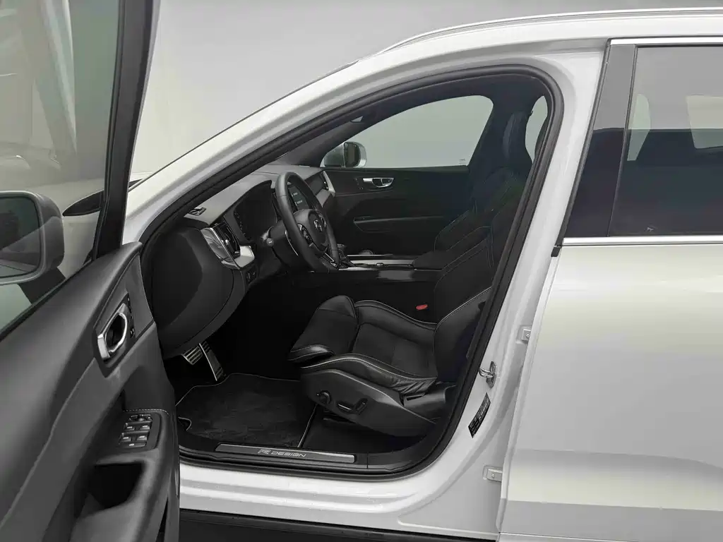 Volvo Volvo XC60 2019 T5 AWD Zhiyuan Sport Edition China V 2018 - thumbnail 12