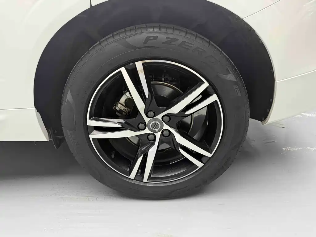 Volvo Volvo XC60 2019 T5 AWD Zhiyuan Sport Edition China V 2018 - thumbnail 13
