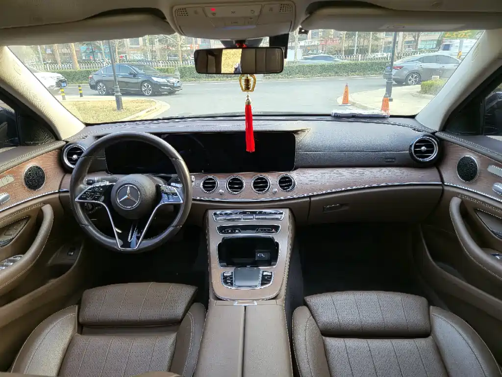 Mercedes-Benz Mercedes-Benz E-Class 2022 E 300 L Fashion Edition 2022 - thumbnail 5