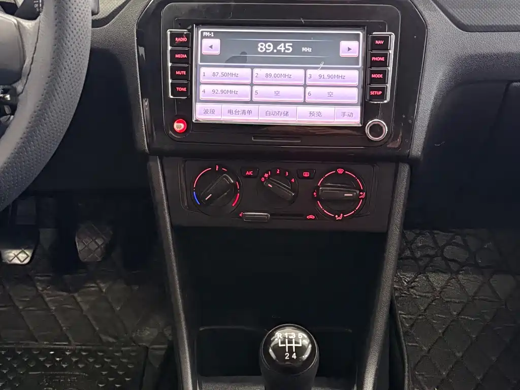 Volkswagen Jetta 2015 Zhihui Edition 1.4L Manual Fashion Type 2015 - thumbnail 13