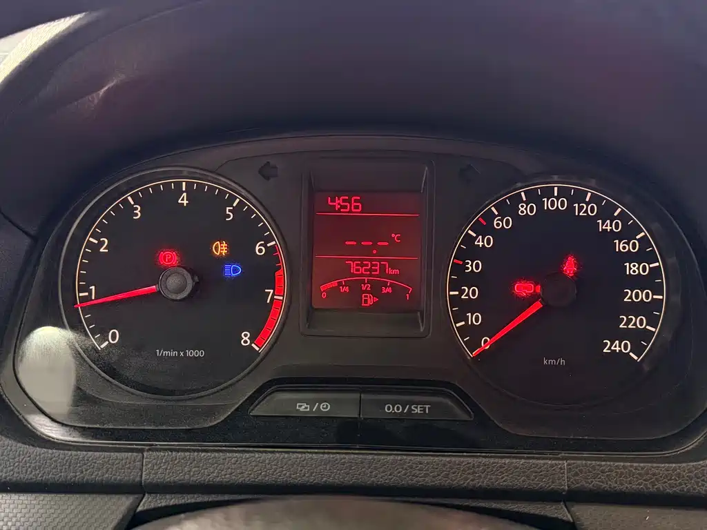 Volkswagen Jetta 2015 Zhihui Edition 1.4L Manual Fashion Type 2015 - thumbnail 17