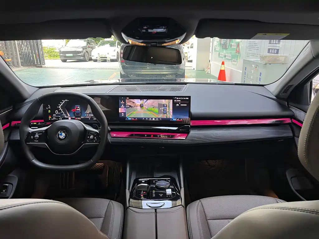 BMW BMW 5 Series 2024 530Li Leading Edition Luxury Package 2024 - thumbnail 11