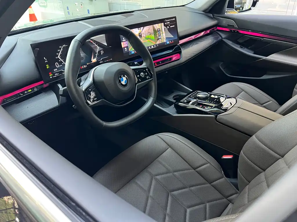 BMW BMW 5 Series 2024 530Li Leading Edition Luxury Package 2024 - thumbnail 13