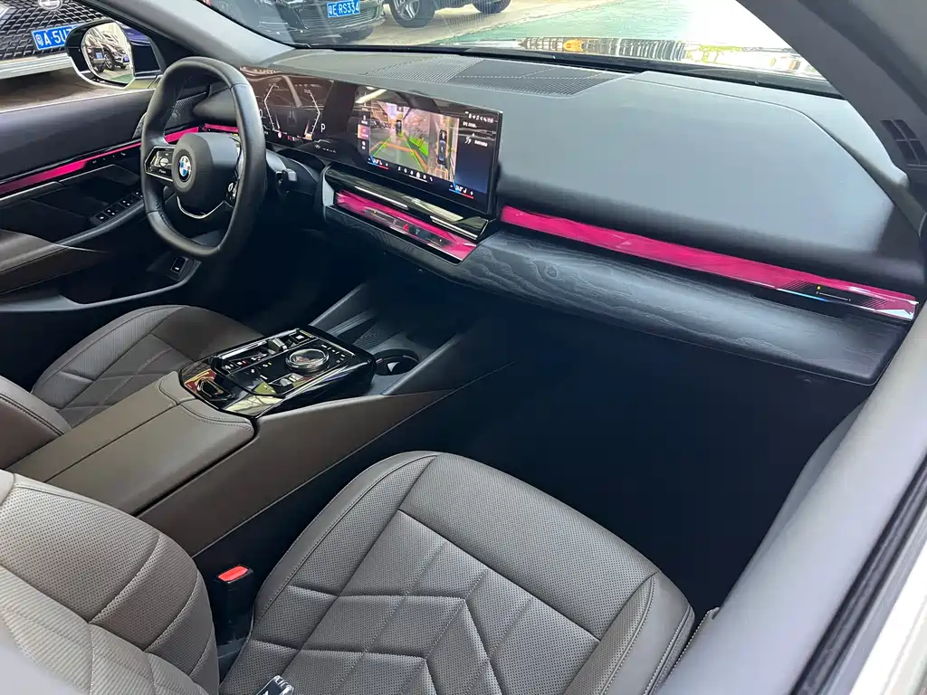 BMW BMW 5 Series 2024 530Li Leading Edition Luxury Package 2024 - thumbnail 16
