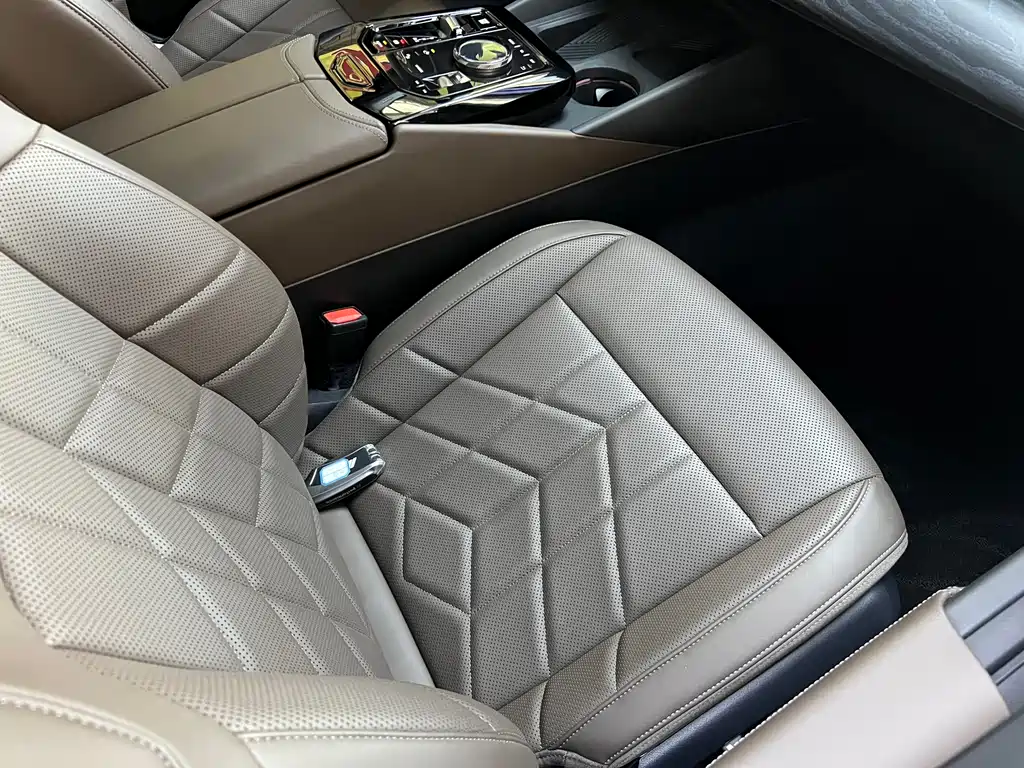 BMW BMW 5 Series 2024 530Li Leading Edition Luxury Package 2024 - thumbnail 17