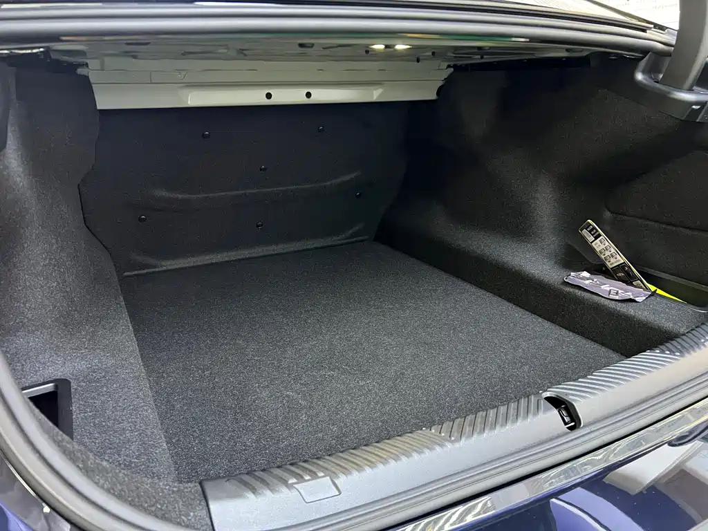 BMW BMW 5 Series 2024 530Li Leading Edition Luxury Package 2024 - thumbnail 24