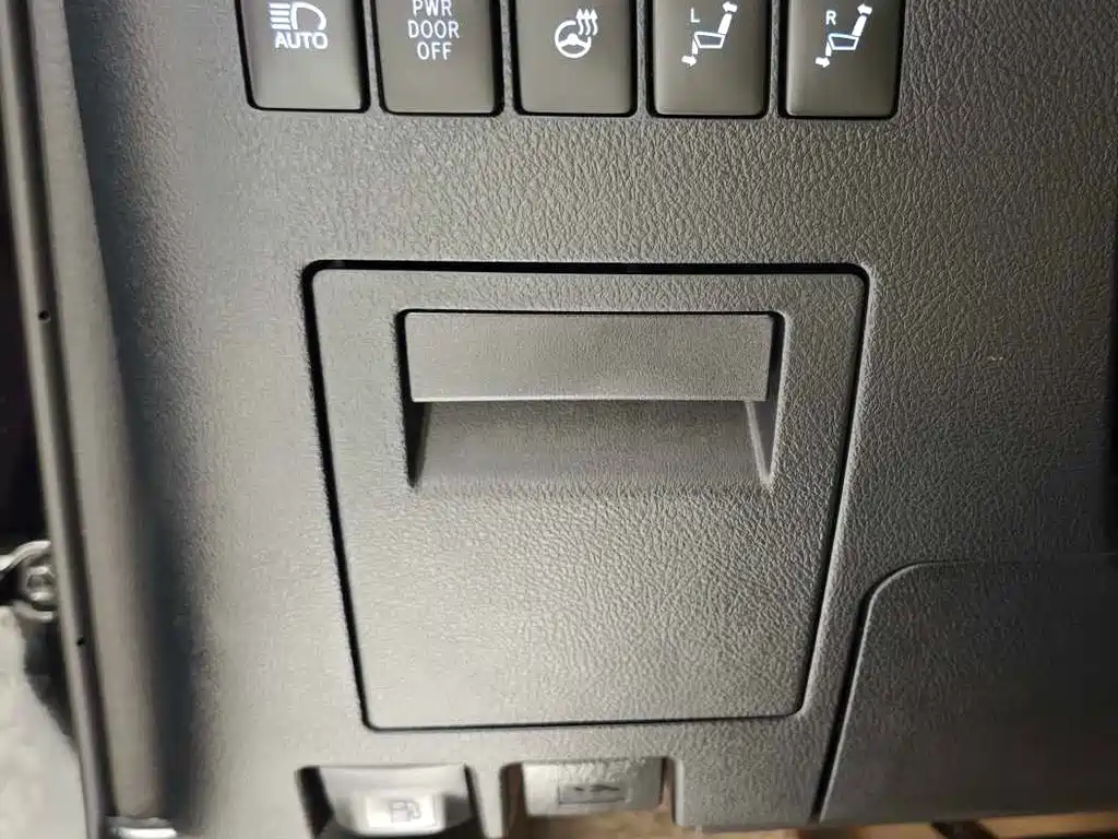 Toyota Alphard 2021 Hybrid 2.5L Noble Edition 2023 - thumbnail 22
