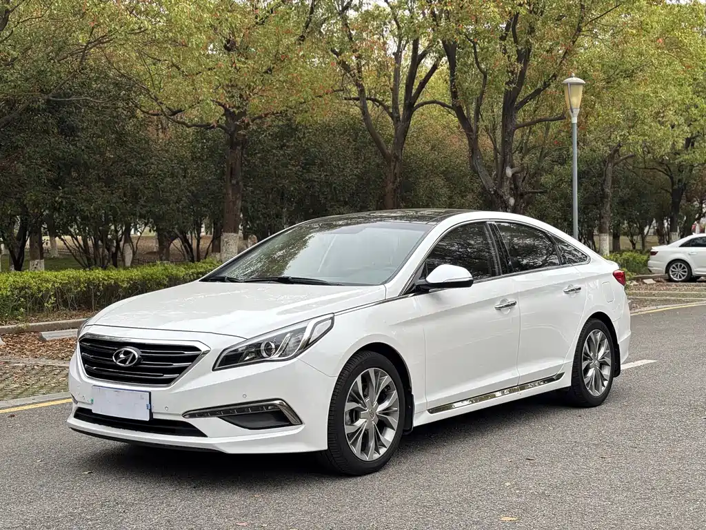 Hyundai 2017 Hyundai Sonata 2.4L DLX 2017