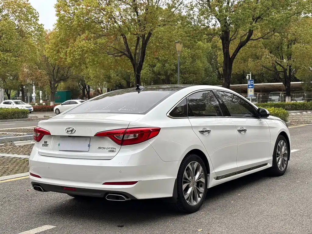 Hyundai 2017 Hyundai Sonata 2.4L DLX 2017 - thumbnail 5