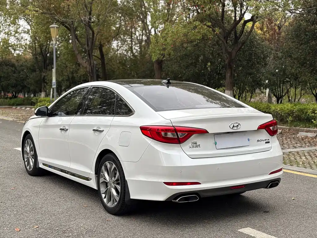 Hyundai 2017 Hyundai Sonata 2.4L DLX 2017 - thumbnail 6