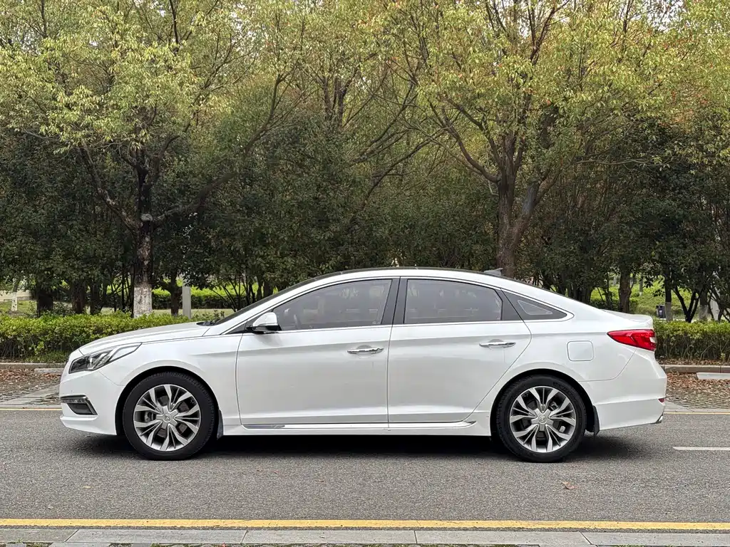 Hyundai 2017 Hyundai Sonata 2.4L DLX 2017 - thumbnail 7