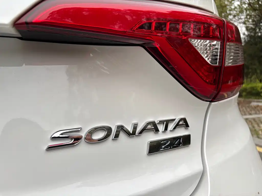 Hyundai 2017 Hyundai Sonata 2.4L DLX 2017 - thumbnail 19