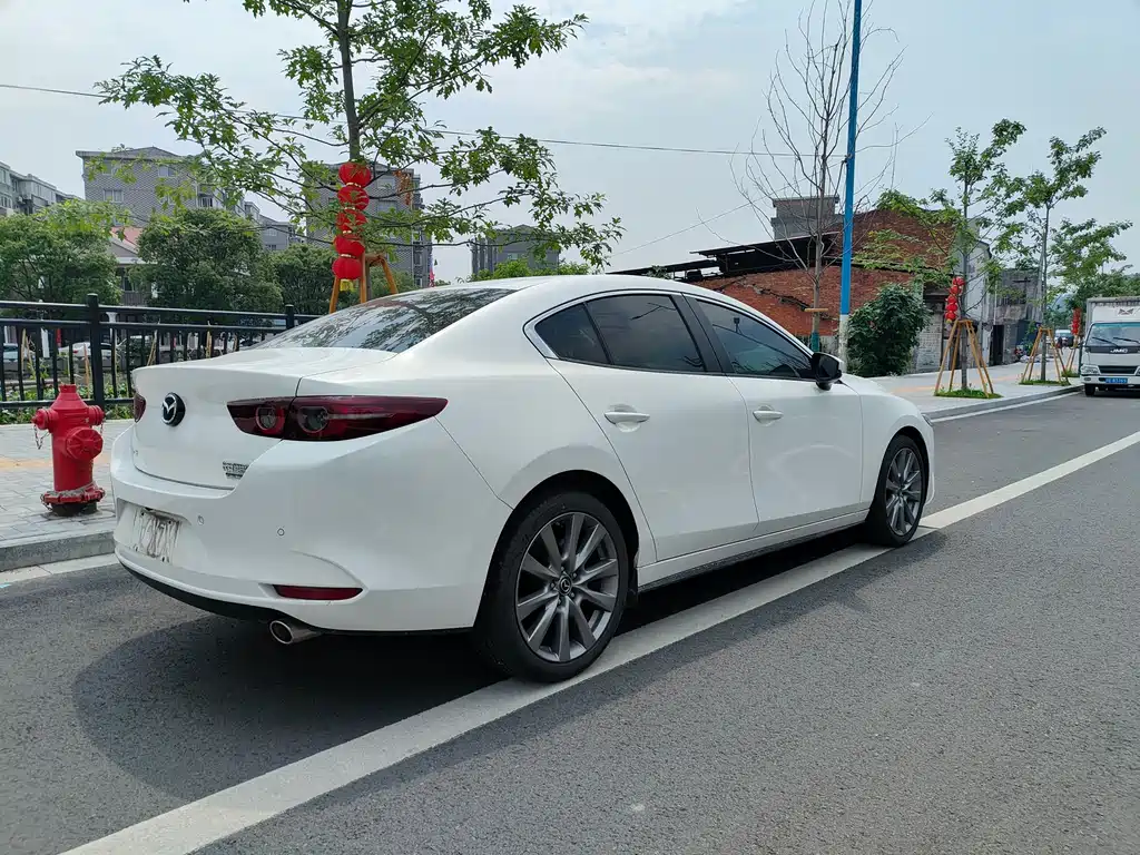 Mazda Mazda 3 Axela 2023 2.0L Automatic Zhizhen Edition 2024 - thumbnail 4