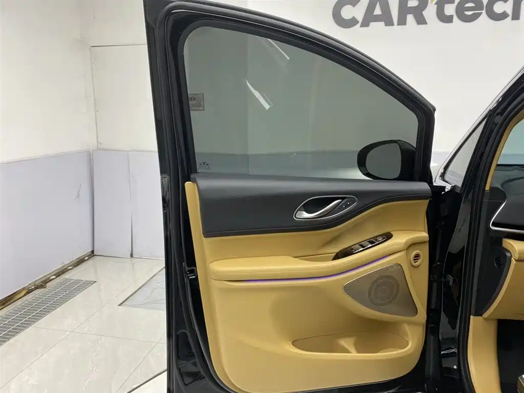 Voyah Voyah Dreamer 2025 PHEV AWD Noble Kunpeng Edition 2025 - thumbnail 18