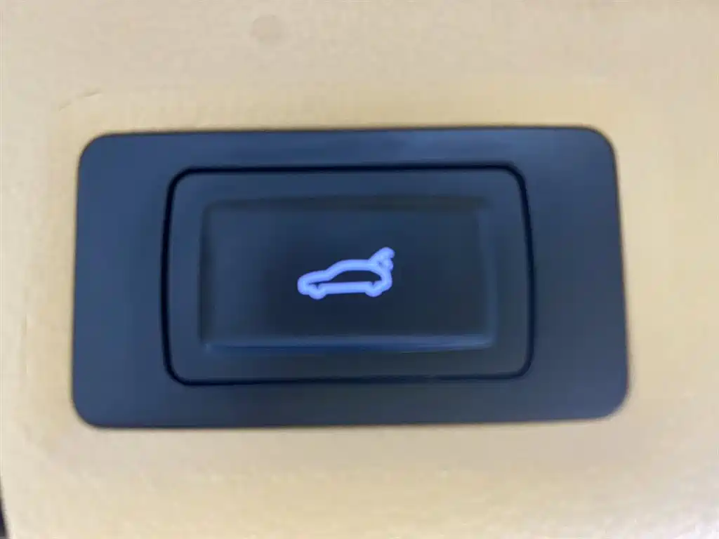 Voyah Voyah Dreamer 2025 PHEV AWD Noble Kunpeng Edition 2025 - thumbnail 22