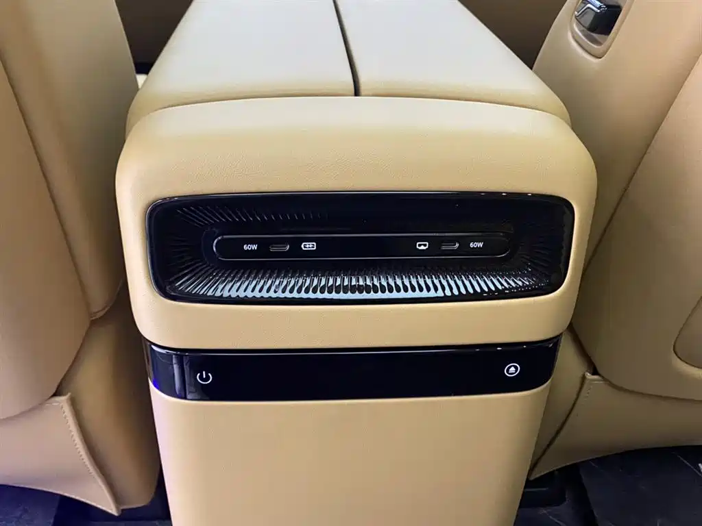 Voyah Voyah Dreamer 2025 PHEV AWD Noble Kunpeng Edition 2025 - thumbnail 24