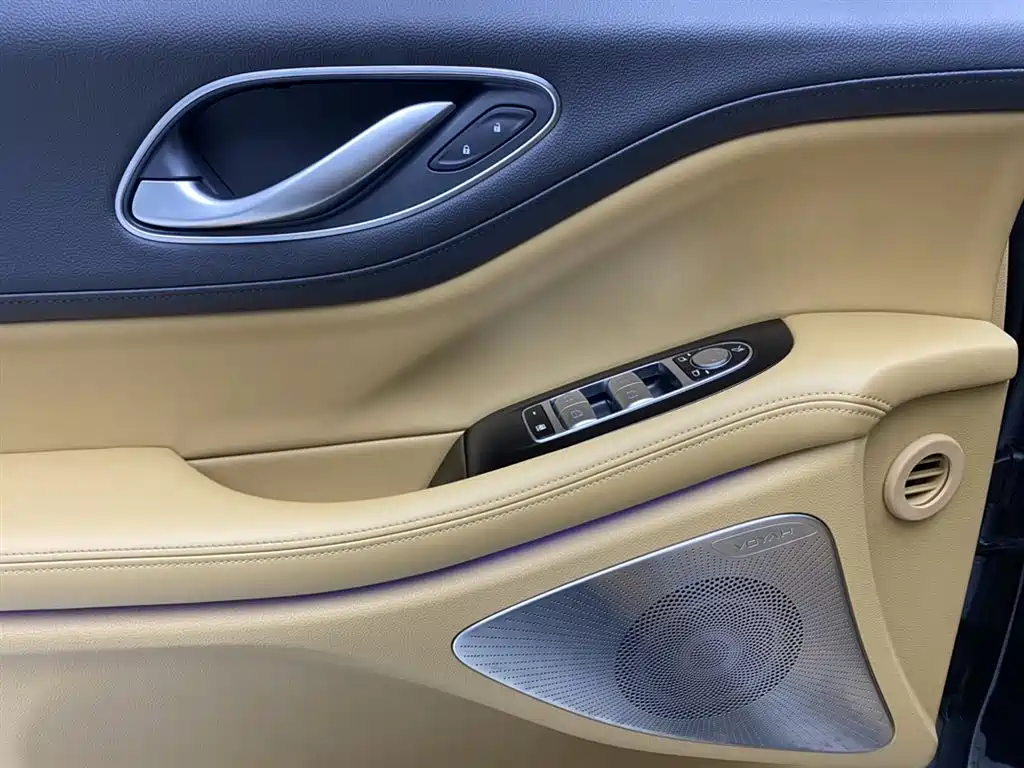 Voyah Voyah Dreamer 2025 PHEV AWD Noble Kunpeng Edition 2025 - thumbnail 28