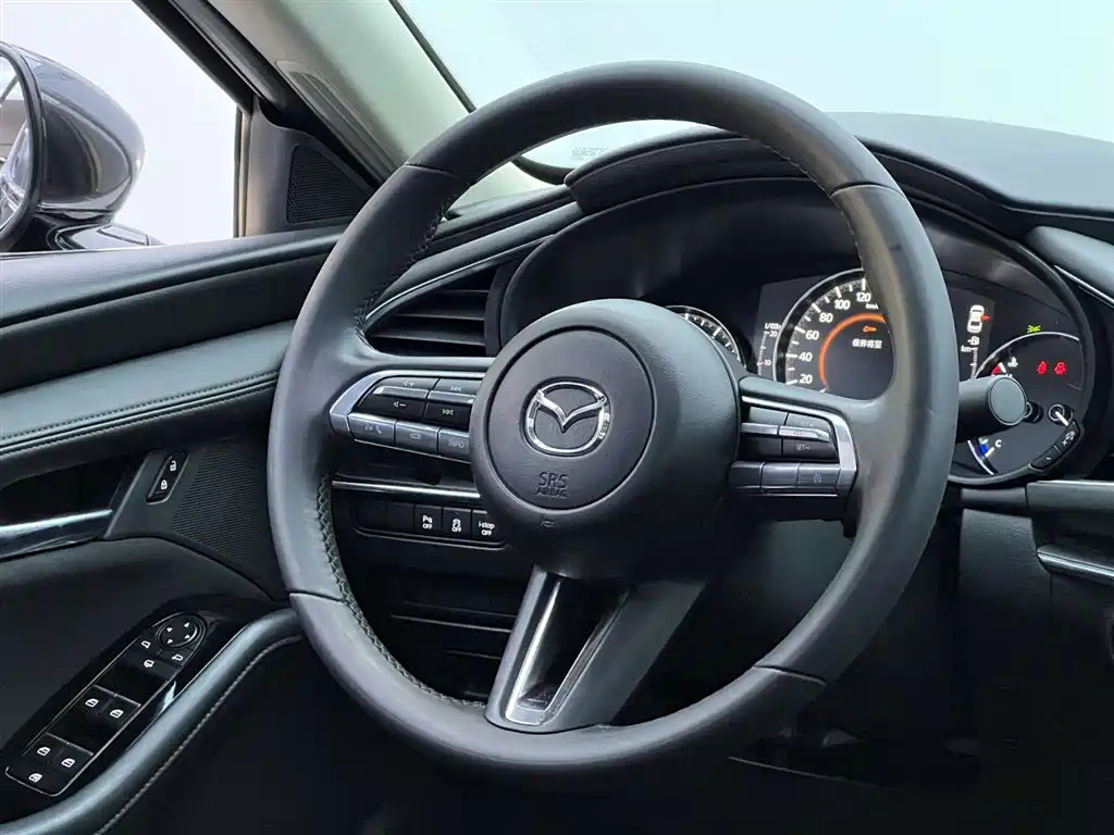 Mazda Mazda 3 Axela 2021 2.0L Automatic Zhixuan Edition 2022 - thumbnail 15