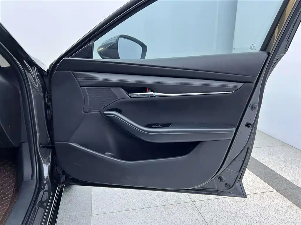 Mazda Mazda 3 Axela 2021 2.0L Automatic Zhixuan Edition 2022 - thumbnail 17