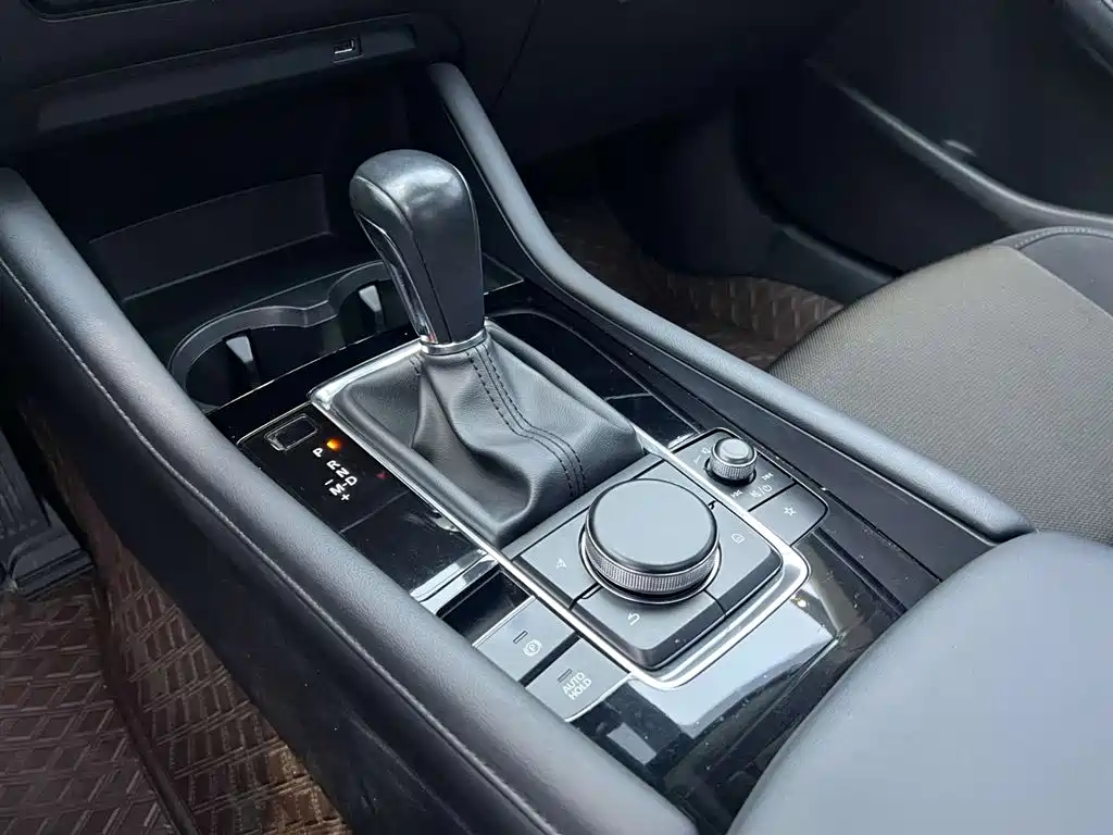 Mazda Mazda 3 Axela 2021 2.0L Automatic Zhixuan Edition 2022 - thumbnail 21