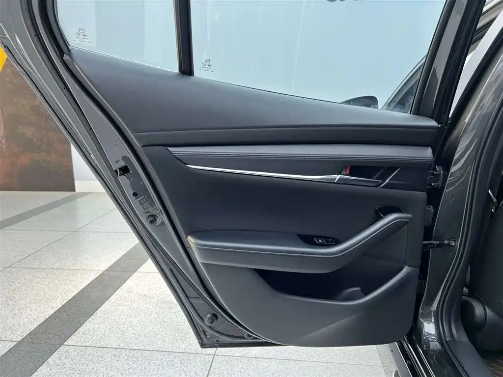 Mazda Mazda 3 Axela 2021 2.0L Automatic Zhixuan Edition 2022 - thumbnail 29
