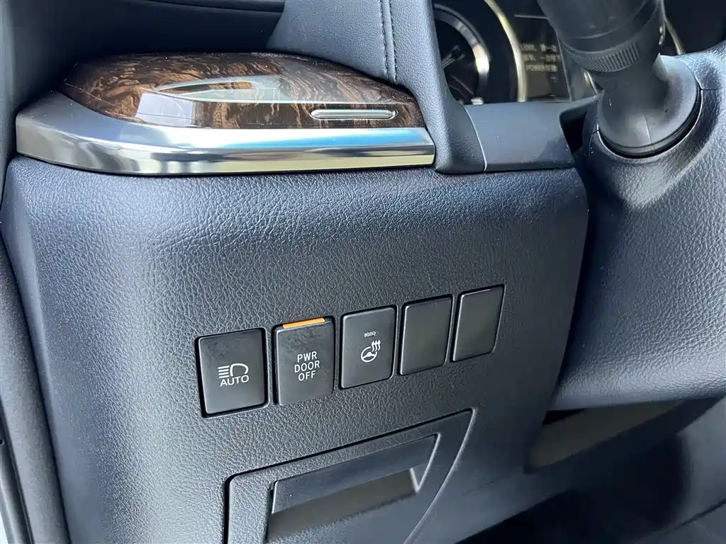 Toyota Alphard 2021 Hybrid 2.5L Luxury Edition 2022 - thumbnail 27