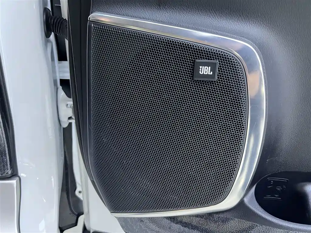 Toyota Alphard 2021 Hybrid 2.5L Luxury Edition 2022 - thumbnail 28