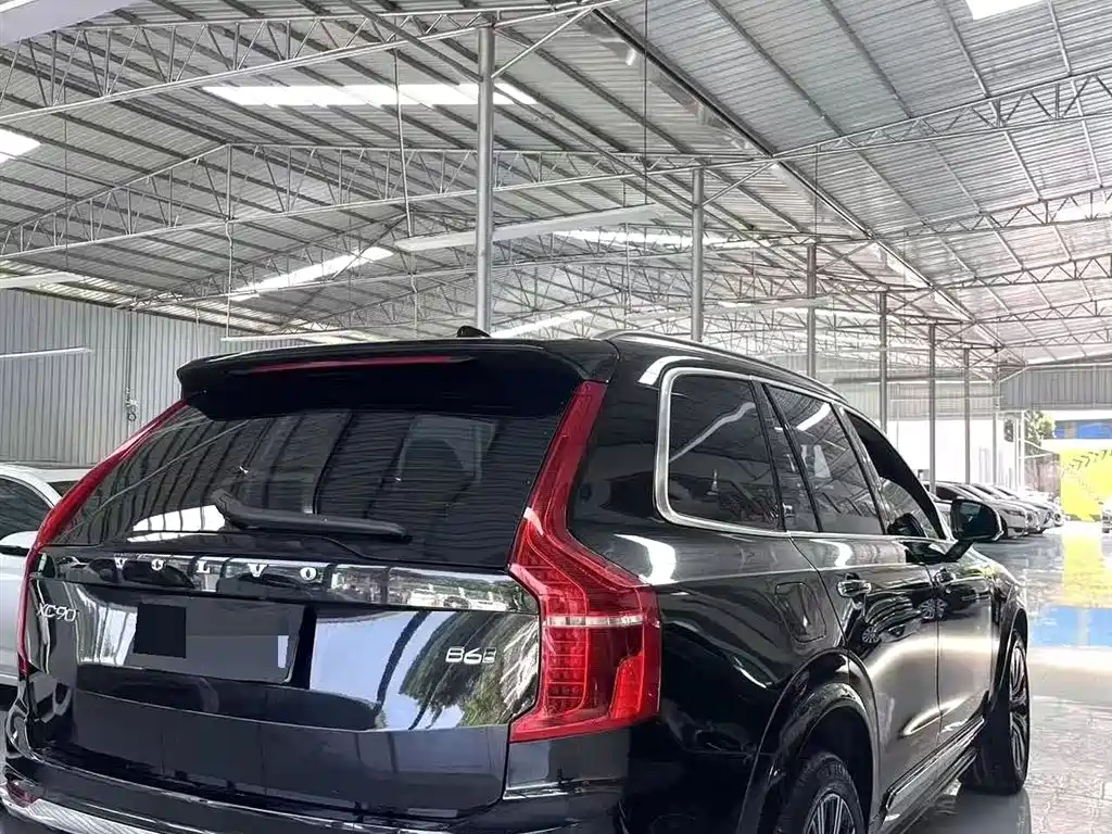 Volvo Volvo XC90 2022 B5 Momentum 7-seater 2022 - thumbnail 3
