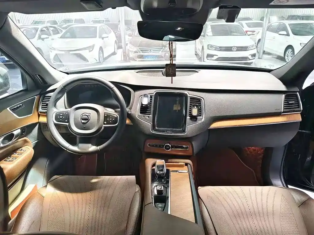 Volvo Volvo XC90 2022 B5 Momentum 7-seater 2022 - thumbnail 7