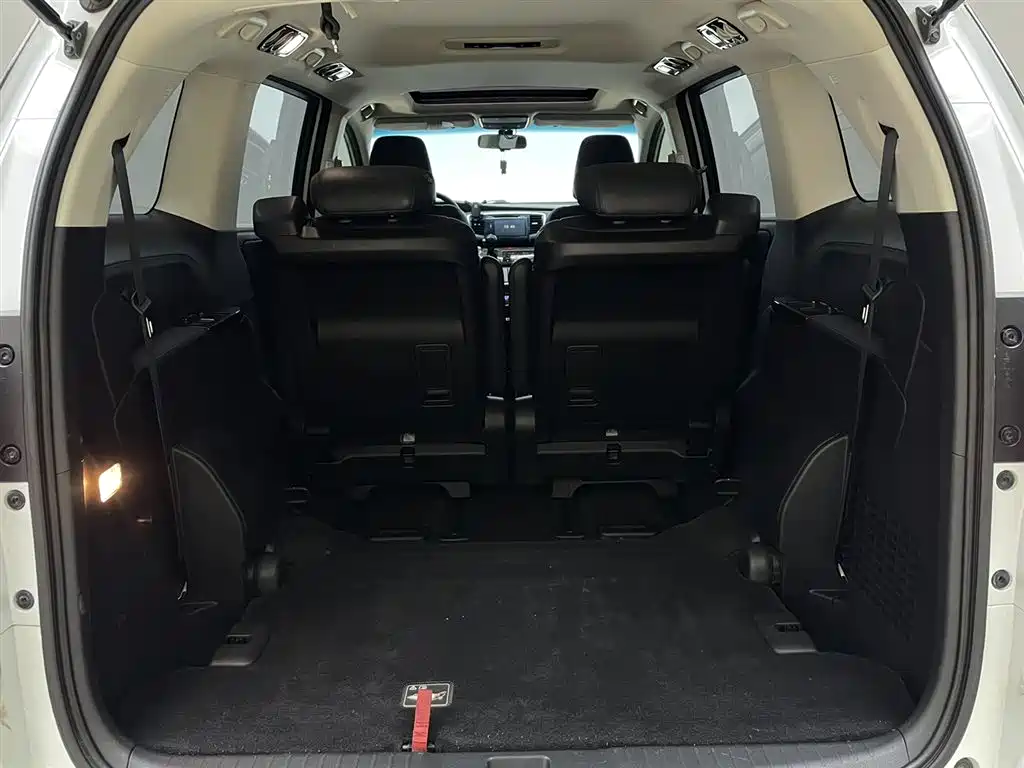 Honda Odyssey 2017 2.4L Zhixiang Edition 2018 - thumbnail 10