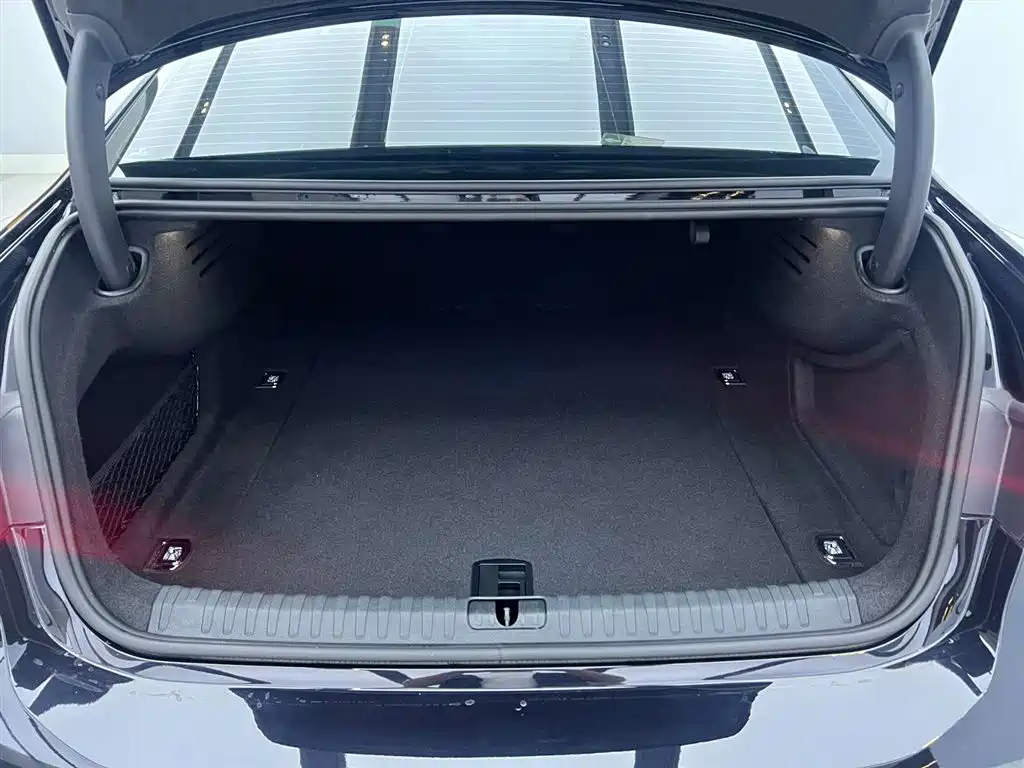 Audi Audi A7L 2024 45 TFSI Luxury 2024 - thumbnail 3
